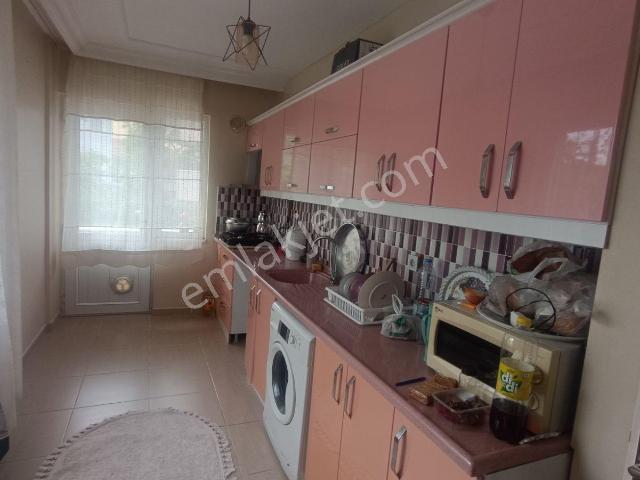 Yıldız Emlak'tan Fatih Mh. 2+1 100 M2 Acil Satılık Arakat Daire