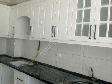 Yıldız Emlak'tan Site İçi Satılık 2+1 Bakımlı Tertemiz Daire