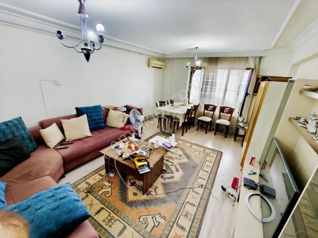 _yıldız Kenter Ve Son Durak Yakını 3+1 130m² Asansörlü Arakat