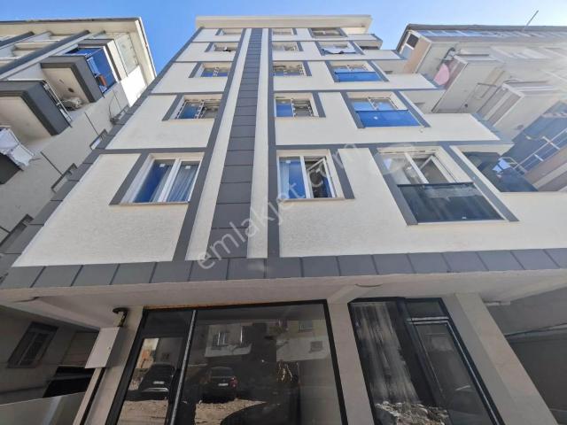 Yıldız'dan Hürriyet'te Sıfır 1+1 1 Kat Bahçelievler Devlet Hastanesine