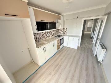 Yıldız'dan Yetkili Konum Harikası Çok Genş Ön Cephe Masrafsz 3+1