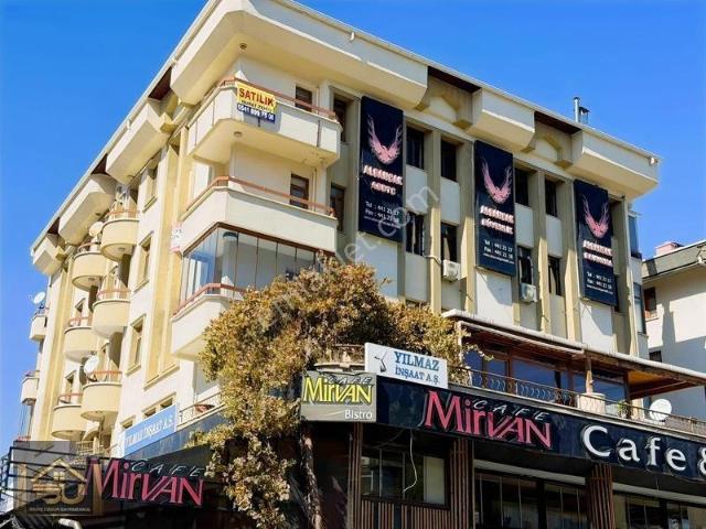 Yıldızevlerde Cadde Üstü Masrafsız Satılık 3+1 Mesken/ofis