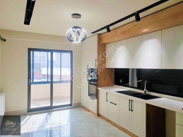 Yıldızkent'te Sıfır Lüks 4+1 Daire: 150m², Otoparklı, Hazır