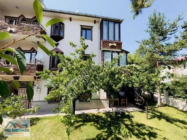 Yıldızkent'te Satılık 7+1 Villa, Masrafsız Ve Bakımlı