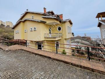 Yıldızlı, Akçaabat, Akçaabat, Trabzon ili, Karadeniz Bölgesi