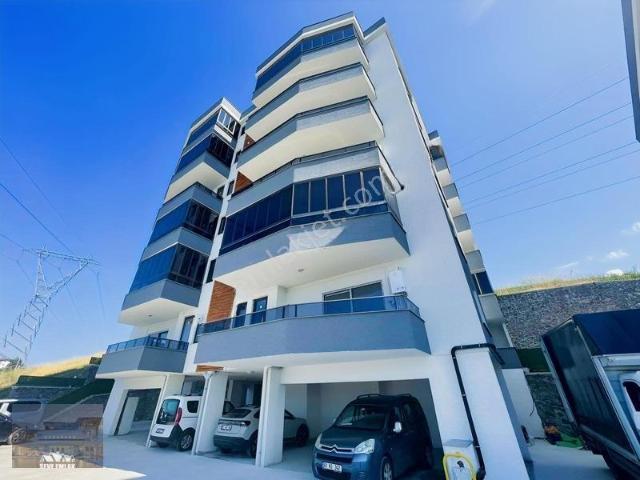 Yıldızlı'da Sıfır Kiralık 2+1
