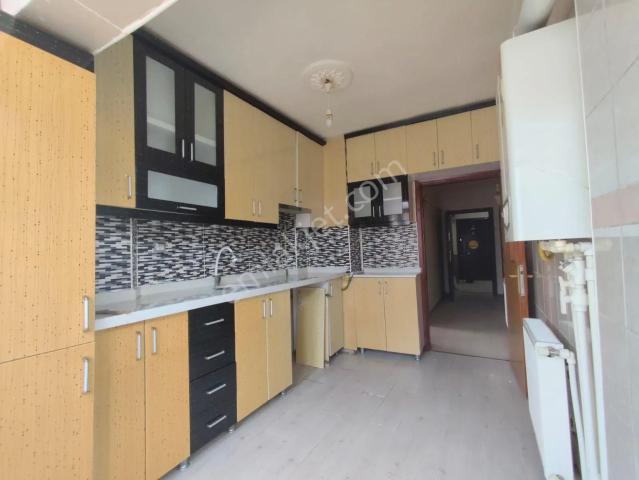 Yılmaz Gayrımenkulden 3+1 Ön Cephe Kıralık Daıre 125 Metre Kare Genıs