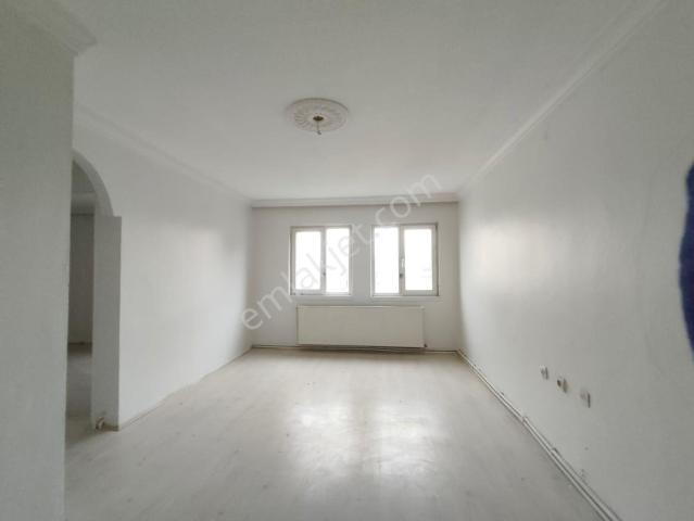 Yılmaz Gayrımenkulden Masrafsız 2+1 Ön Cephe Kıralık Daıre 90 Metre Kare Genıs 3 Ara Kat