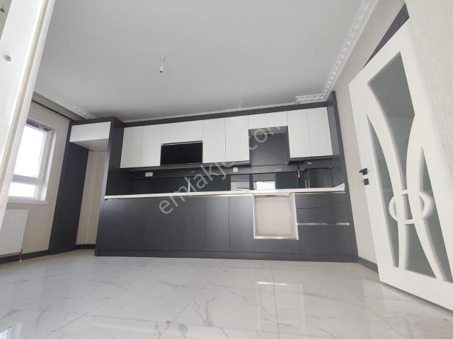 Yılmaz Gayrımenkulden Sıfır 3+1 150 M2 Emsalinde Satılık Daire