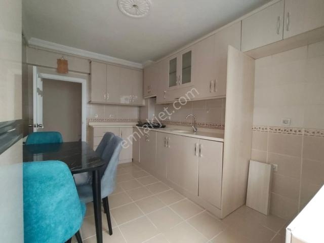Yılmaz Gayrimenkul'den 3+1 1. Ara Katta Kupon Kiralık Daire