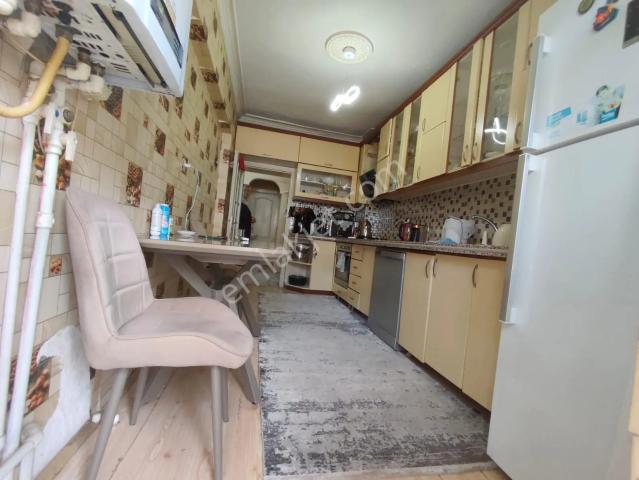 Yılmaz Gayrimenkulden 3+1 Köşebaşı Cadde Üzeri Ön Cephe Satılık Daire