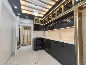 Yılmaz Gayrimenkulden Cadde Üzeri Ultra Lüks Ful Yapılı 3+1 Satılık