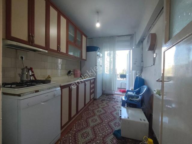 Yılmaz Gayrimenkul'den Mareşal Çakmak Mah. 3+1 1. Ara Katta Cadde Üzeri Kupon Daire 18.000 ₺ Pz