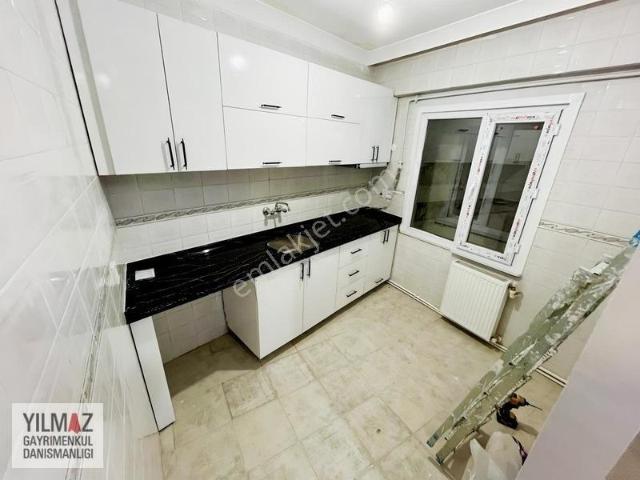Yılmaz Gayrimenkulden Paşa Camiine Yakın 3+1 100 M2 Boyalı 1.kat