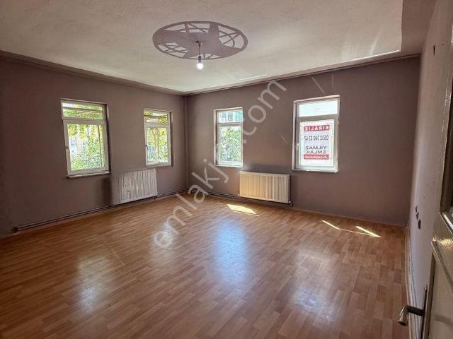 Yılmaz Emlaktan Kiralık 2+1 Daire