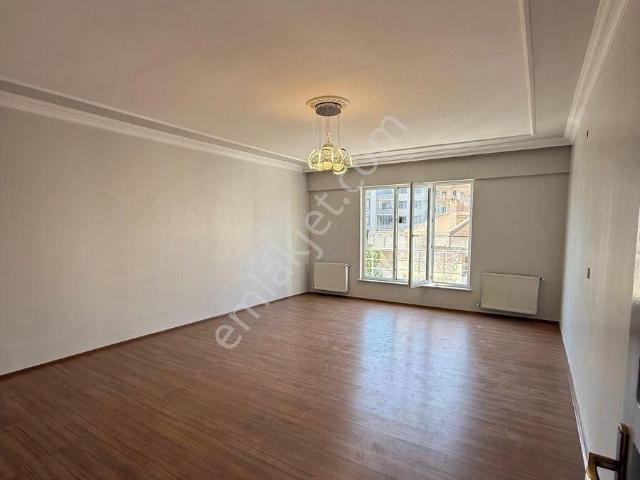 Yılmaz Emlaktan Kiralık 3+1 Daire