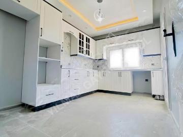 Adana ili, Akdeniz Bölgesi - Asansör, Güvenlik kapısı