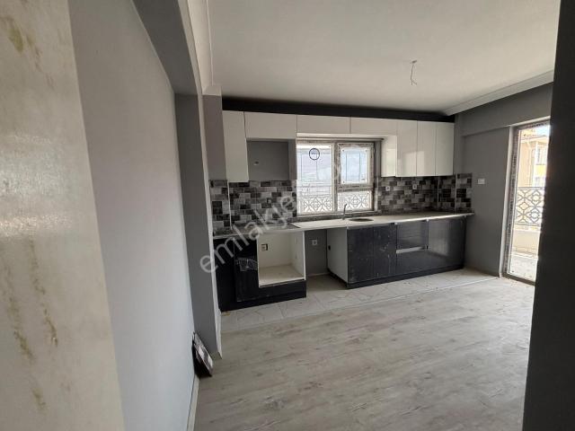Yılmazer'den Misket Ortaokulu Karşısı Sıfır 4+1 Teraslı Kiralık!