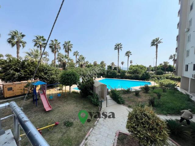 Yaşa Gyd Yavuz Sitesi’nde Denize Sıfır | Havuzlu 4+1 Kiralık Daire