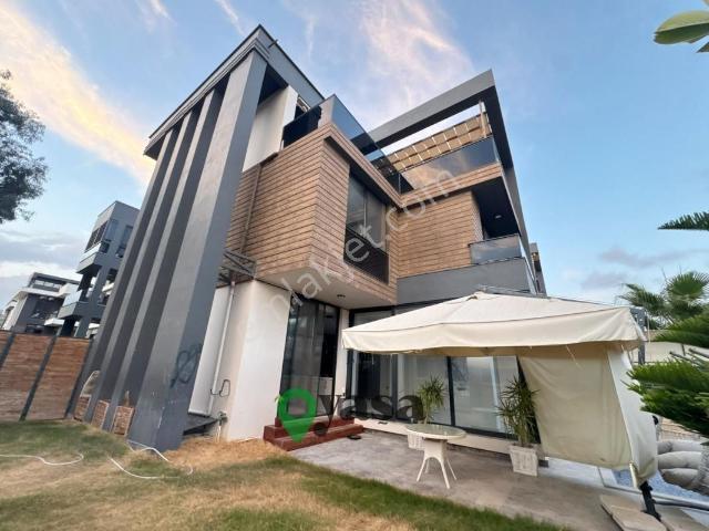 Yaşa Gyd Kuyulukta 400 M² Arsa İçinde | Özel Havuzlu 5+1 Villa