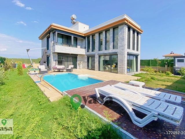 YAŞA GYD MODERN TEKNOLOJİ İLE DONATILMIŞ LÜKS VİLLA