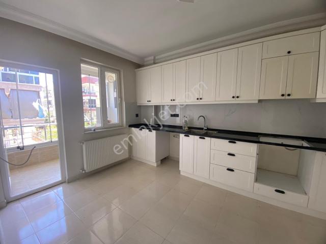 Yaşamınızı Kolaylaştıran Lokasyonda 3+1 Dogalgazlı Kiralık