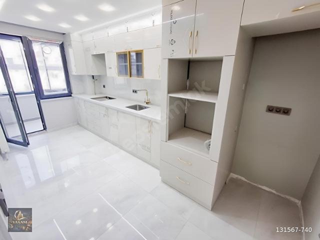 !YAŞAM'DAN! SIFIR ASANSÖRLÜ METRO YAKINI 2+1 115m LÜKS DAİRE