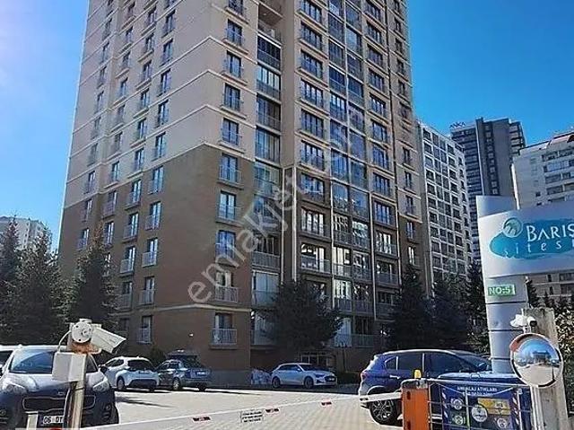 Yaşamkent'te Manzaralı, Boş 4+1 Daire cadde Üzeri