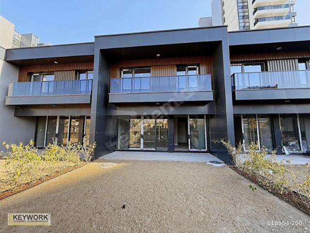 YAŞAMKENT KOÇ REZİDANS'TA SİTE İÇERİSİNDE SIFIR 5+1 VİLLA