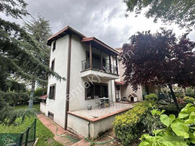 Yaşamkent İşköy Sitesinde En Büyük Bahçeye Sahip 4+2 Villa