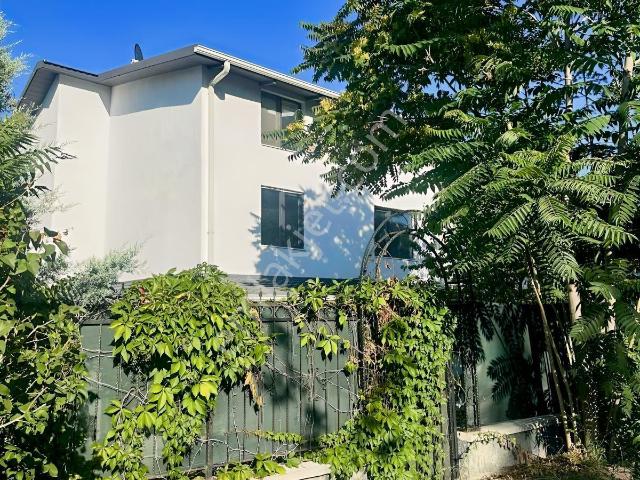 Yaşamkent İşköy Sitesinde Yenilenmiş Villa