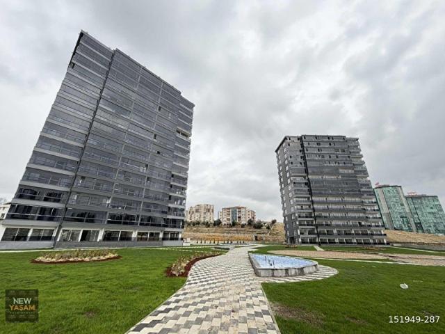 YAŞAMKET VİOLE SİTESİNDE CAM BALKONLU K.OTOPARKLI SATILIK 1+1