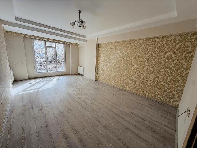 Yaşarsoy Gyo'dan K.köprü Atakentte 3+1 Kiralık Daire