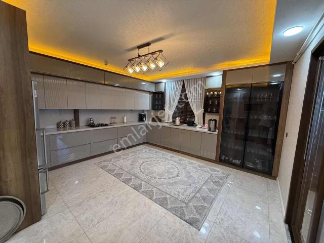 Yaşarsoy Gyodan K.köprü Karşıyaka Aldem İnş 4+1 Tekli Lüks Daire