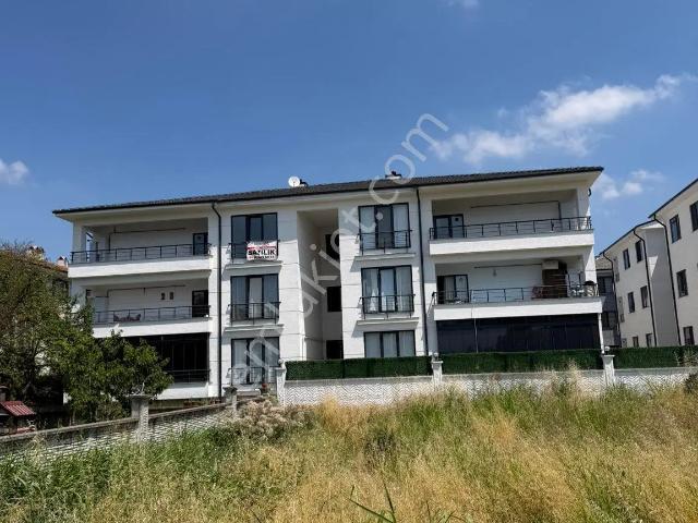 Yağcılar Mahallesi Başakşehir Kolleji Yanında Kiralık 3+1daire