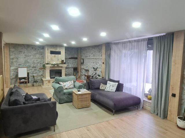 YAĞCA'DA SATILIK 220 M2 YENİLENMİŞ 3+1 VİLLA
