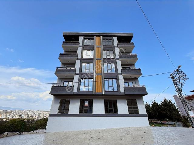 Yağmur Emlak'tan Şehir Hastanesine Yakın 1+1 Fırsat Lüks Daire