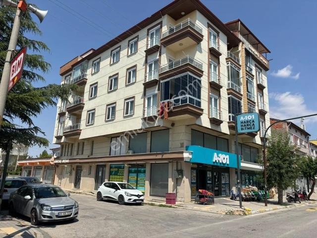 Yaman'dan Bolvadin İstasyon Cadde Üzeri Satılık 3+1satılık Daire