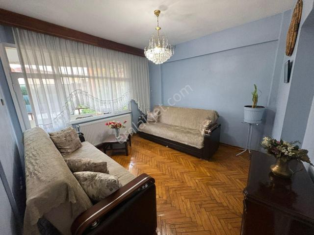 Yamanevler Küçüksu Caddesinde Teraslı Dubleks Daire