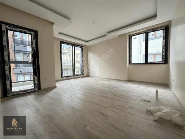 Yamanevler'de Kiralık Sıfır 3+1 Daire, 120m², Metroya Yakın