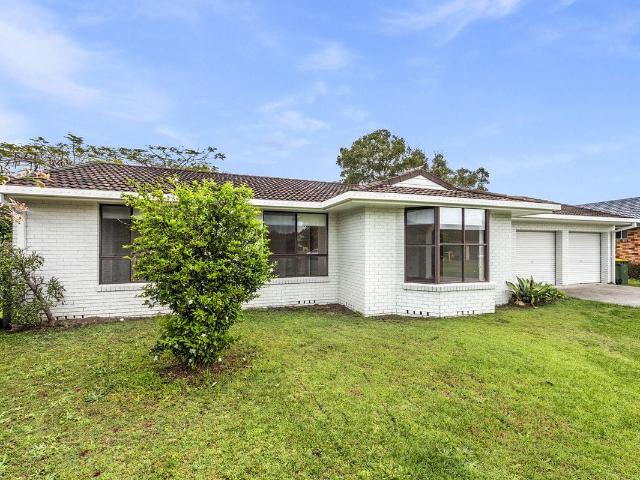 Yamba, 12 Casuarina Close