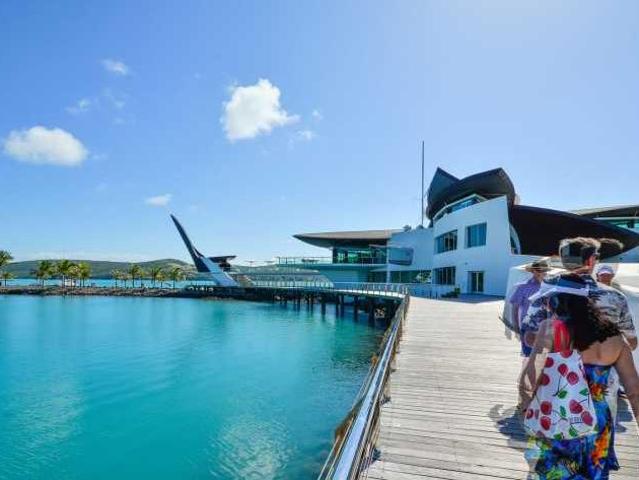 Yacht Club Villa 33 in Hamilton Island QLD