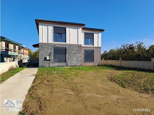 YAHYALAR MAHALLESİNDE SATILIK 4+1 GENİŞ FERAH 633M2 ARSASI OLAN