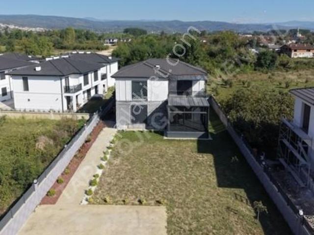 Yahyalar'da 640 M² Arsa Paylı Prestijli 4+1 Müstakil Villa