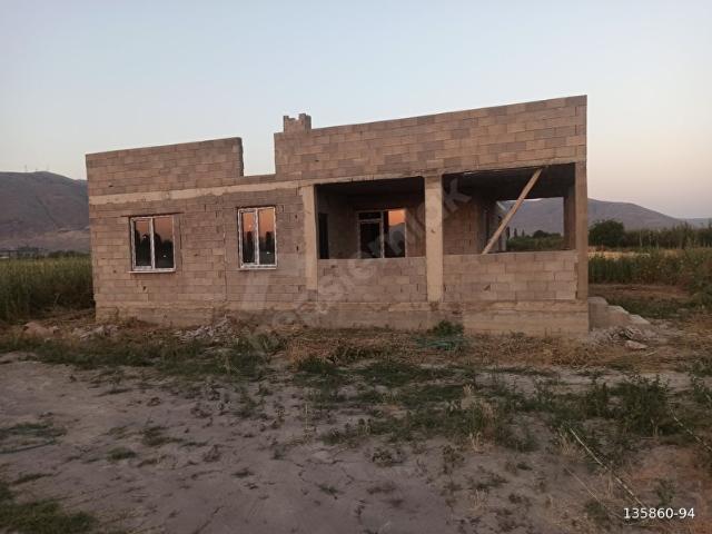 YAHYALI İLYASLI MAHALLESİNDE 2455 M2 ARSALI MÜSTAKİL EV SATILIK
