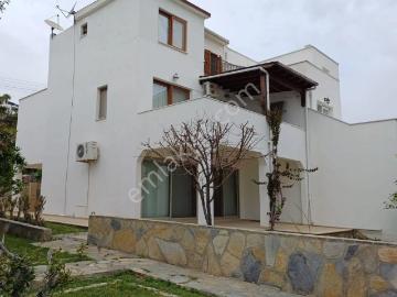 Yahşi Kartur Sitesinde Plajlı Bahçeli Bakımlı Full Eşyalı 4+1