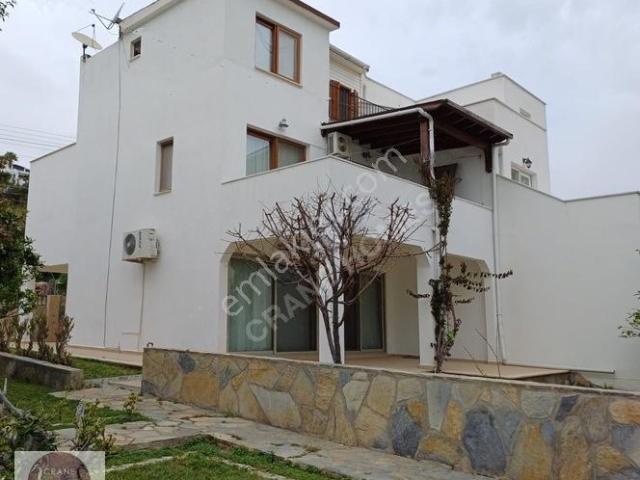 Yahşi Kum Plajlı Sitede 4+1 Bahçeli Sahile 3 Dk Yürüme Mesafeli