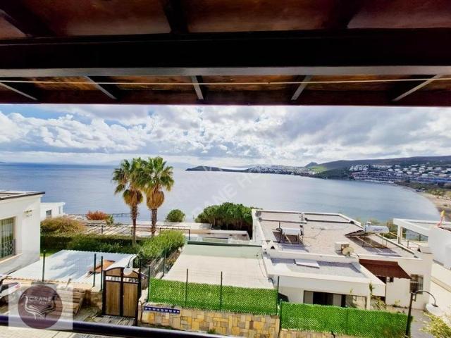 Yahşi'de Full Deniz Manzarası Ortak Havuz Siteye Ait Kum Plaj