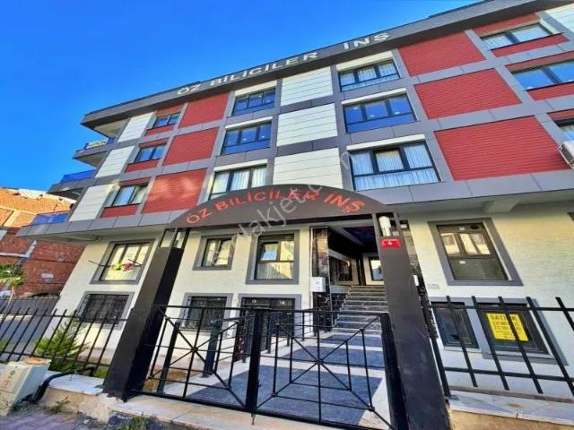 Yakuplu Merkezde Sıfır Kullanışlı Butik Site İçinde 2+1 Daire