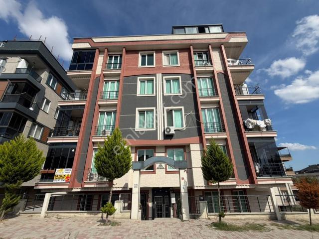 Yakuplu'da Yeni Bina Metrobüse 3 Dk 1+1 Villa Emsali Bahçe Katı